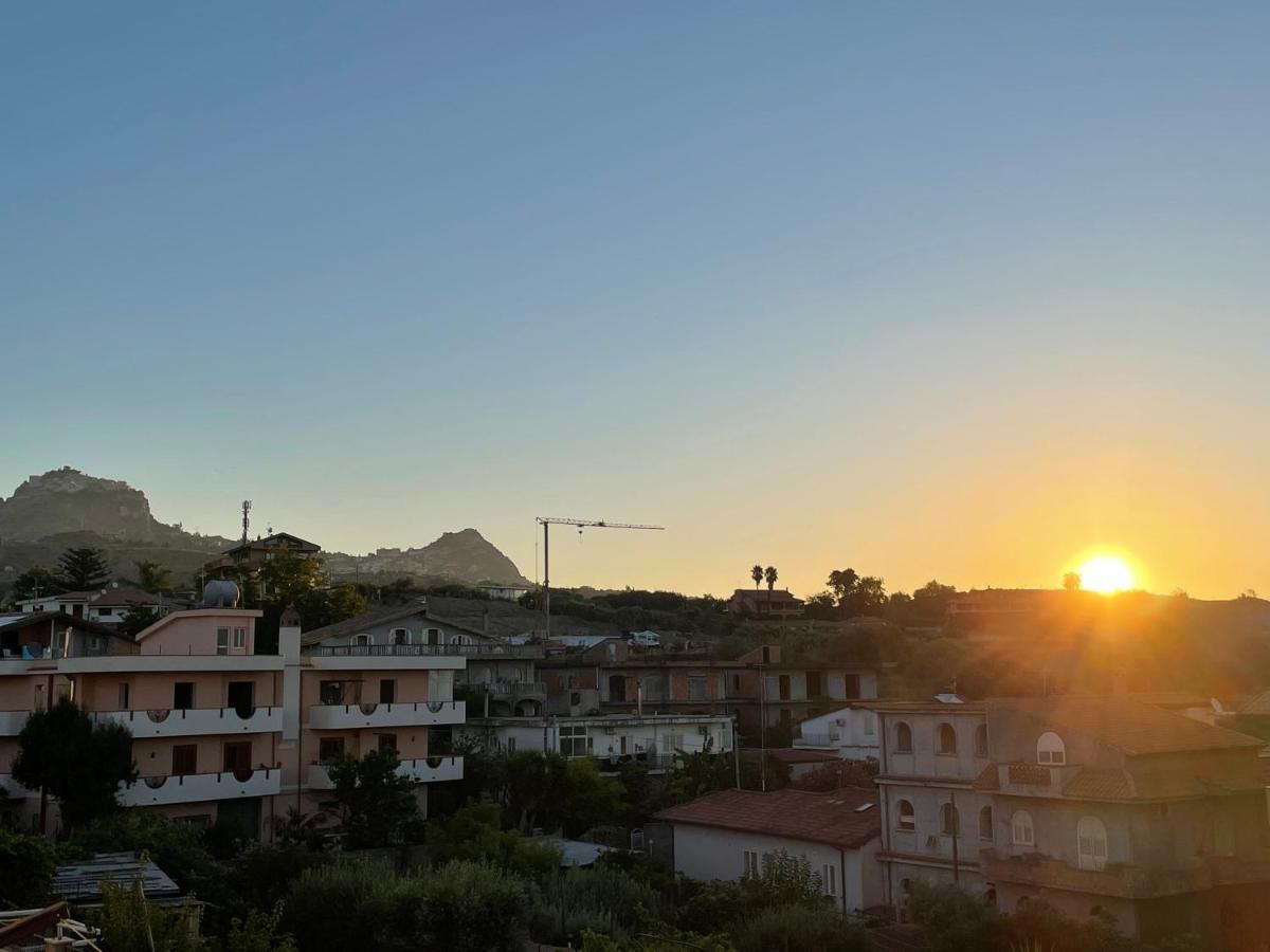 Pipa'S Suntrap Lejlighed Taormina Eksteriør billede